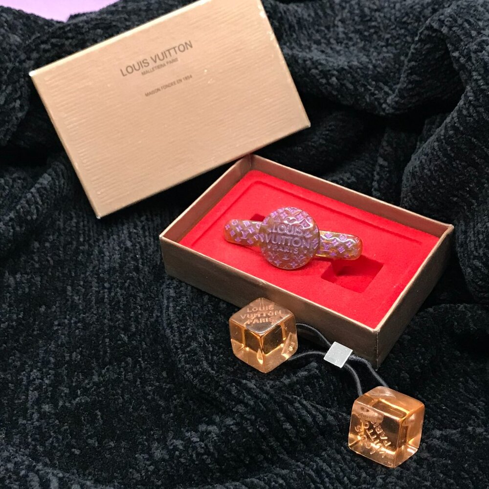 Louis Vuitton Vintage Coral Resin Hair Cube Pony & Bonus Barrette - Picture 2 of 16